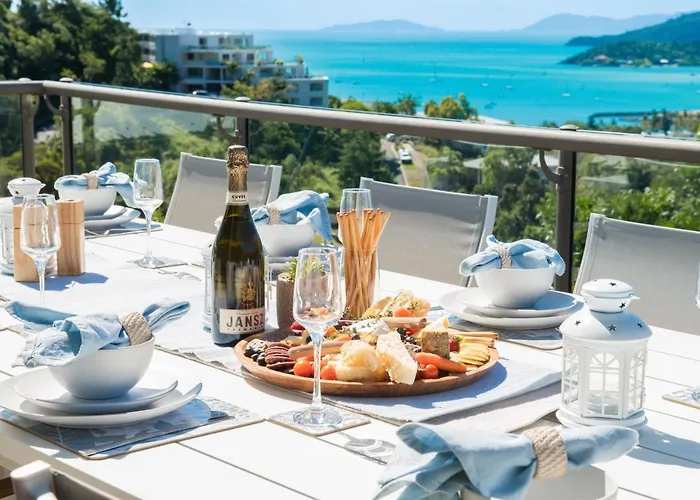 Seaview On Airlie Villa Airlie Beach